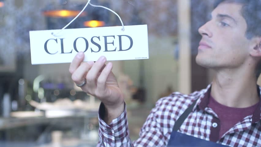 A falência de um restaurante não é nada fácil! Mas você pode dar a volta! Meu restaurante está falido! O que fazer com essa situação!