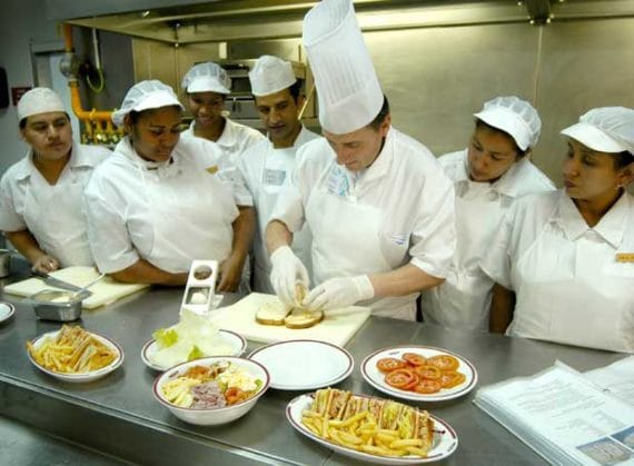 cozinha industrial colaboradores em nutrição