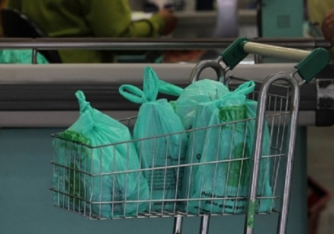 Os supermercados podem cobrar sacolinhas. Entenda tudo sobre a lei