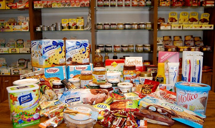 A correta rotulagem de alimentos diet e light não apenas cumpre as exigências legais, mas também fortalece a confiança dos consumidores. Os rótulos devem indicar claramente os benefícios e restrições dos produtos, como a ausência de açúcar nos alimentos diet e a redução calórica nos produtos light. A Nutri Mix oferece serviços especializados para garantir que sua rotulagem seja informativa e conforme às normas.