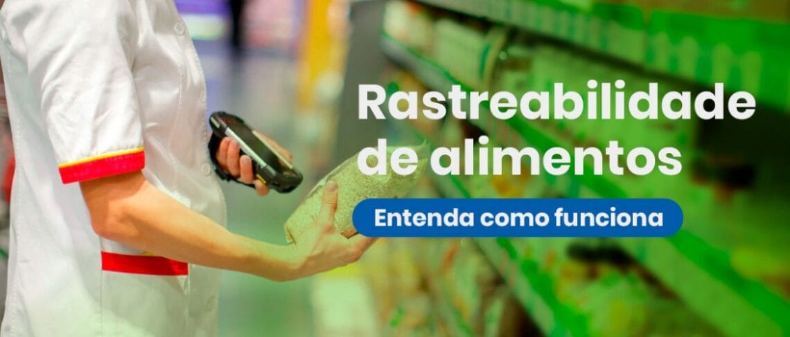 Produtos alimentícios com etiquetas detalhadas de rastreabilidade, garantindo a transparência e segurança desde a origem até o consumo.