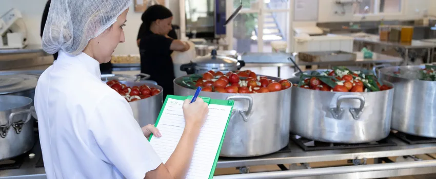 Nutricionista para Escola Infantil Nutricionista para escola infantil: assegurando que cada refeição seja nutritiva e segura para o desenvolvimento infantil.