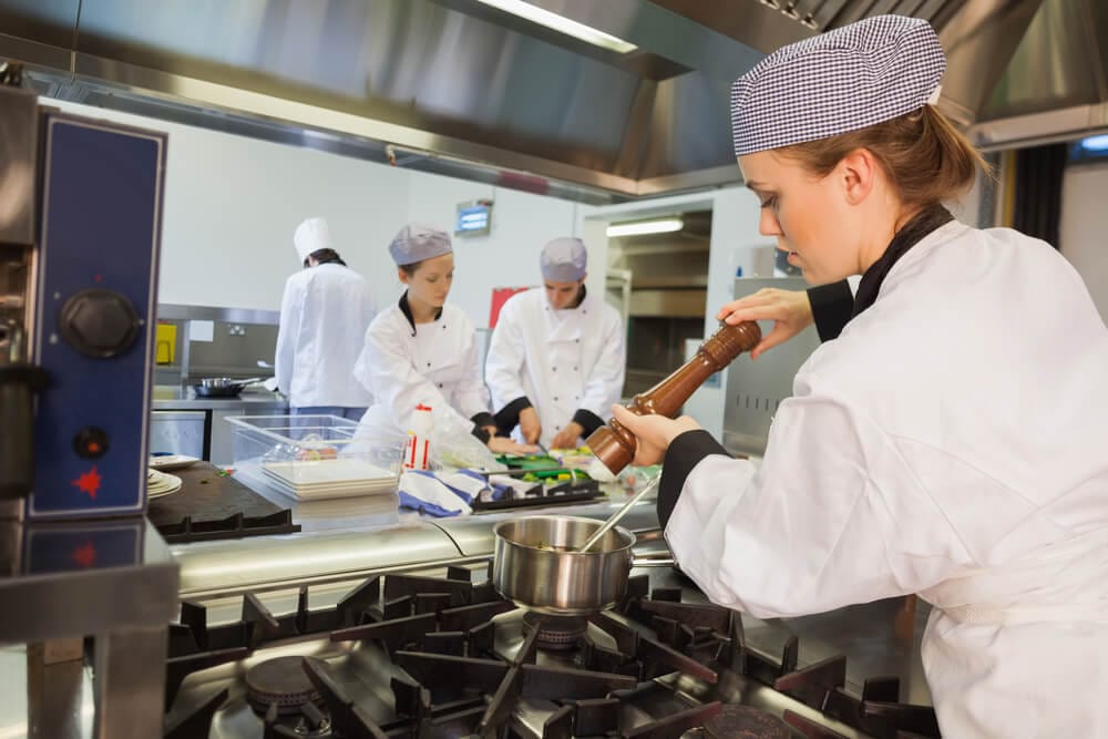 Treinamento em Boas Práticas para equipes de Cozinhas industriais